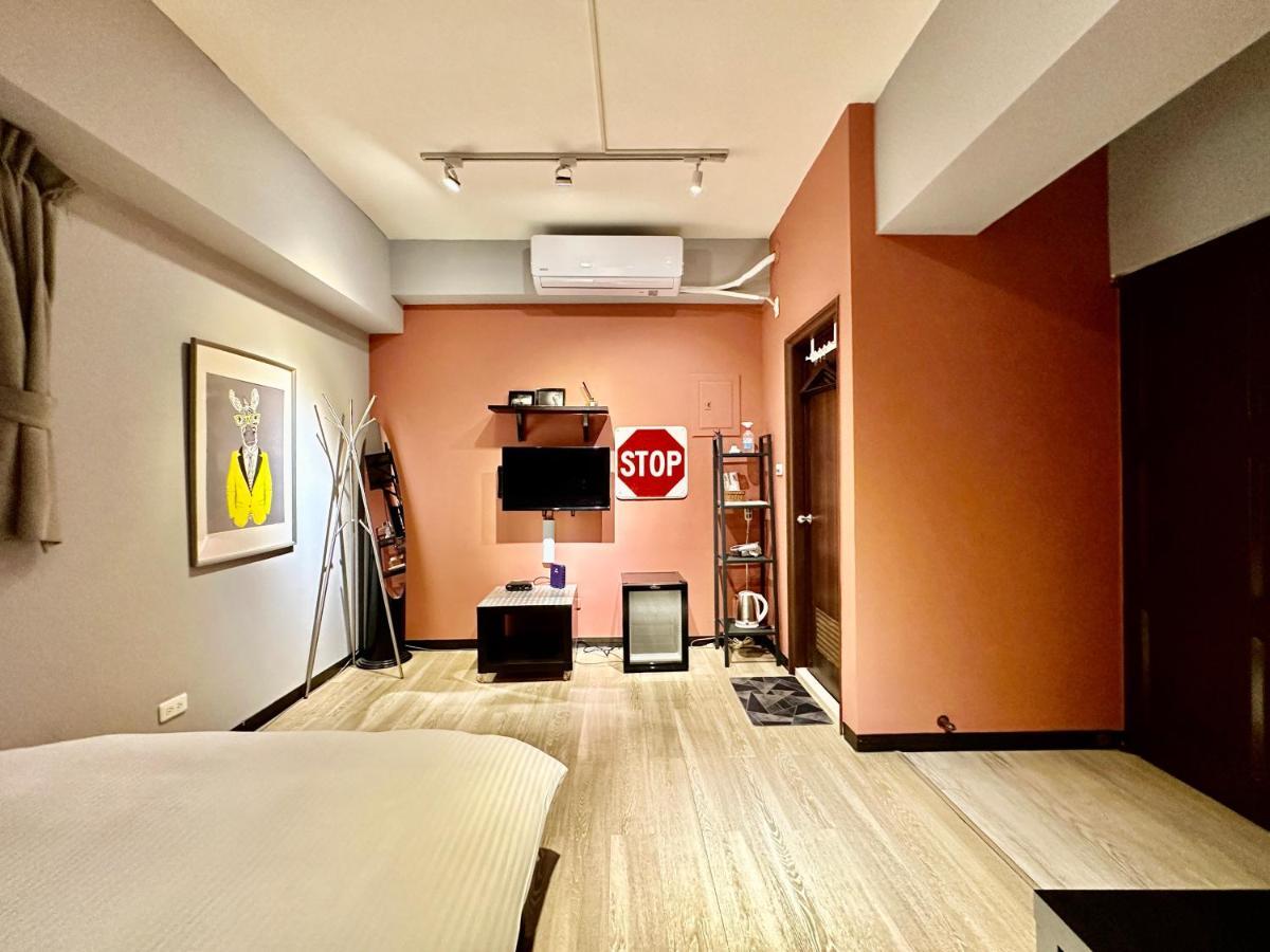 御旅 Inn 台中市 エクステリア 写真