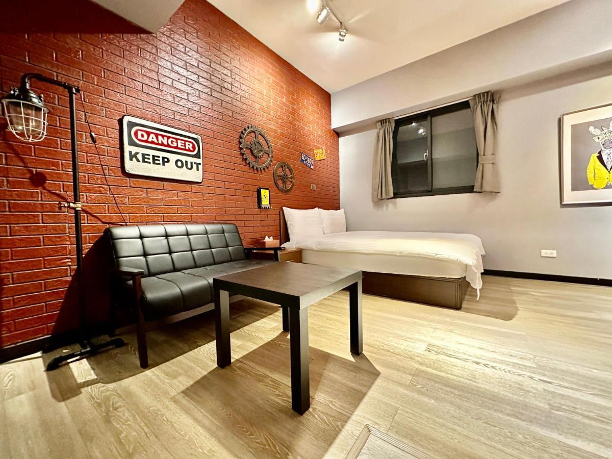 御旅 Inn 台中市 エクステリア 写真