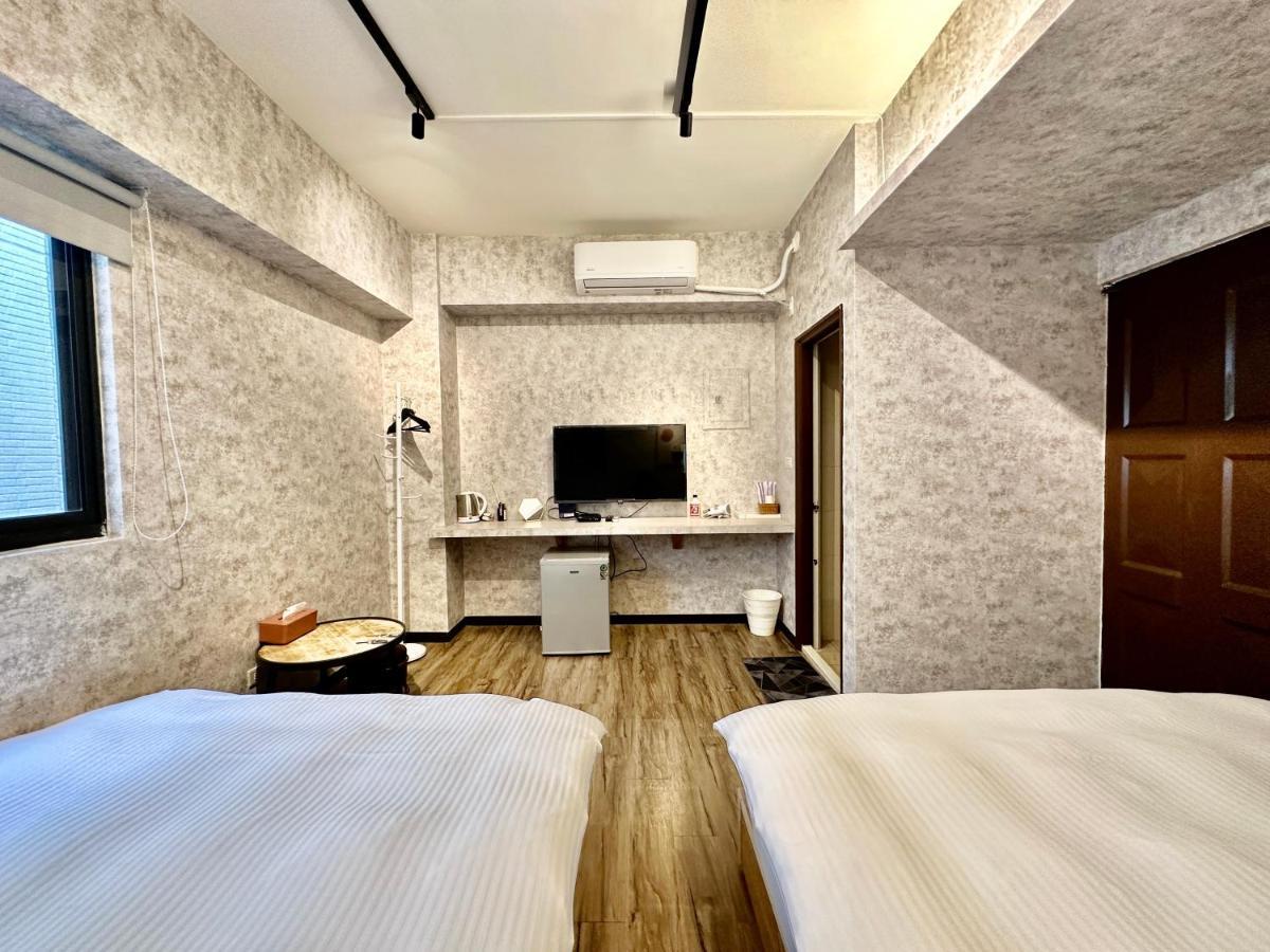 御旅 Inn 台中市 エクステリア 写真