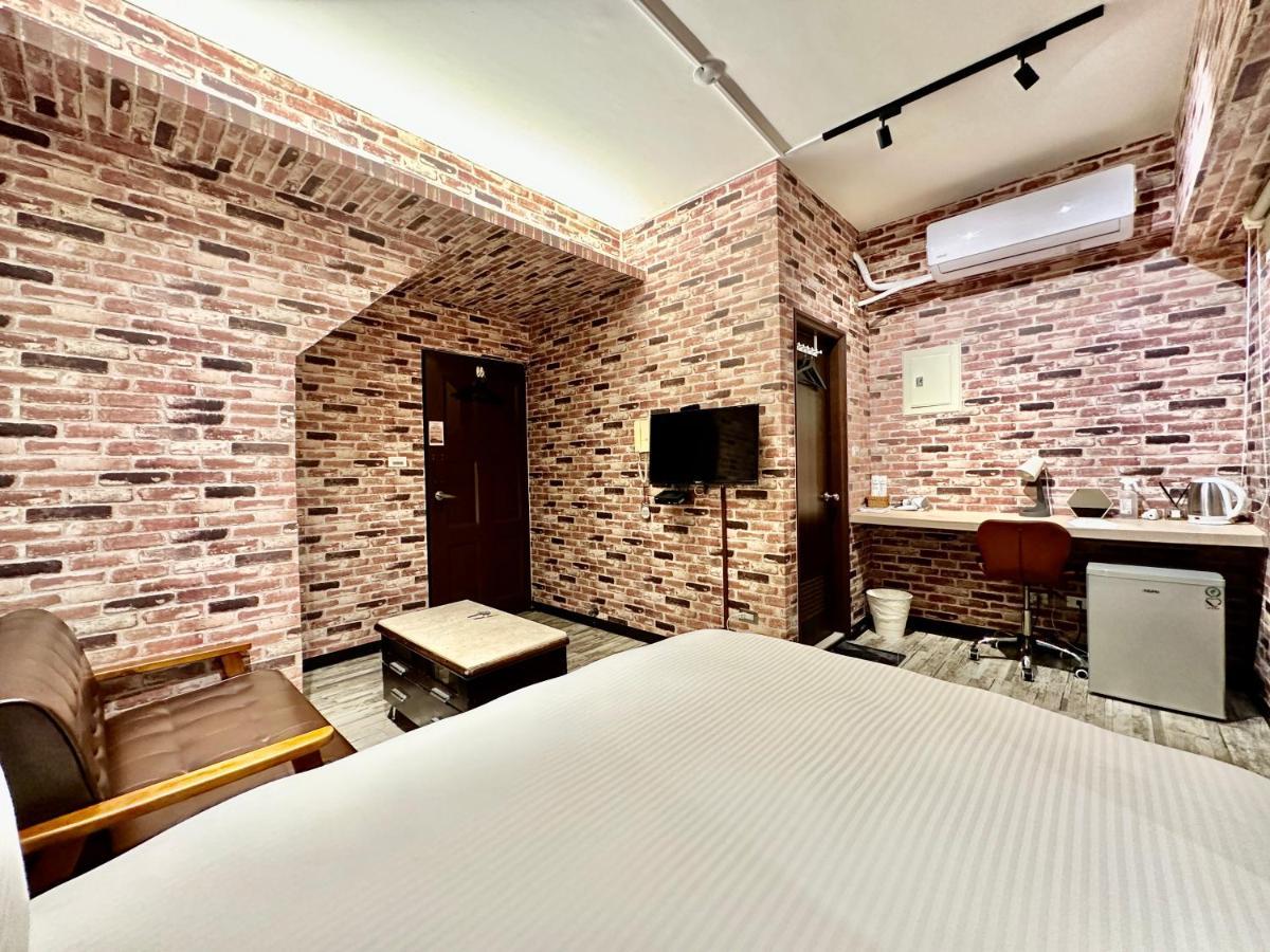 御旅 Inn 台中市 エクステリア 写真